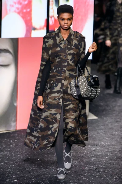 Look 14